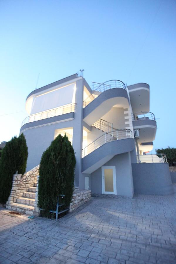 Vila Neli Ksamil Luaran gambar